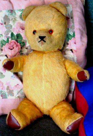 Vintage Teddy Bear in fine condition.