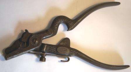 Antique Ahren's Good line Saw Set   (approx 1900)