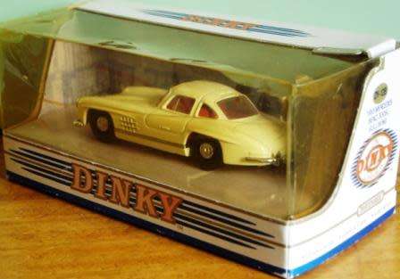 Dinky DY-12B 1955 Mercedes Benz 300SL Gullwing