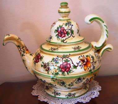 Exotic Capidomonte Porcelain Tea Pot.   ( Large).