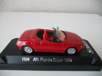 Alfa Romeo Spider 1999 - Solido - 1:43 Red (NIB)