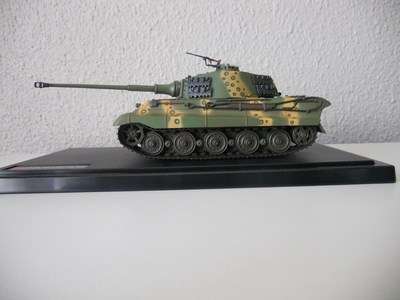 King Tiger (Henschel) Tank - 1:48 - Hobby Master