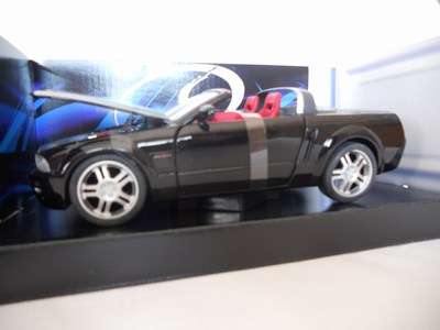 Ford Mustang GT Concept Convertible - 1:24 Maisto Black