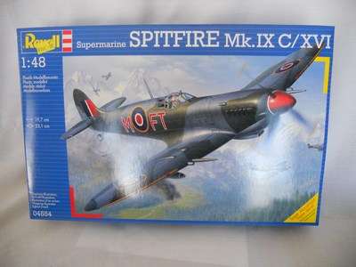 Supermarine Spitfire Mk.IX C / XVI - 1:48 Revell Plastic Model Kit
