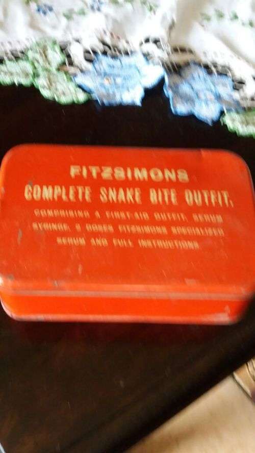 Fitzsimons complete snake bite outfit