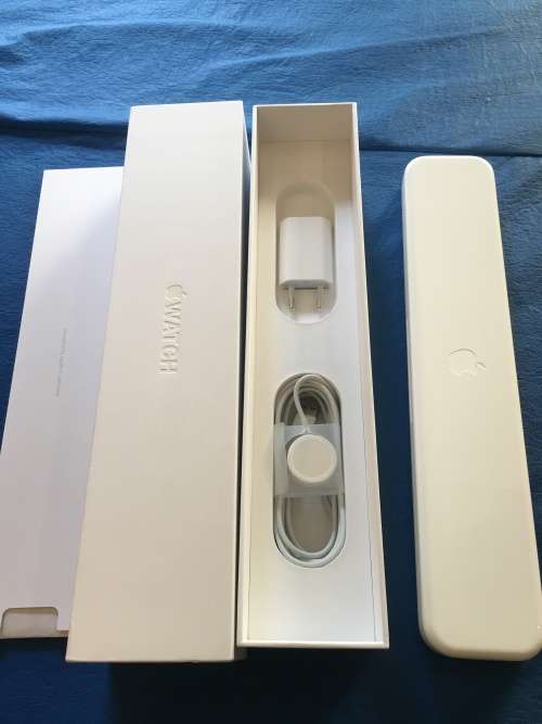 BLACK FRIDAY !!! APPLE WATCH 42MM 1ST GEN - GOLD + NAVY SPORT BAND - BRAND NEW+ WARRANTY !!!