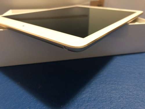 APPLE IPAD AIR  - A1475 - 16GB WIFI + 4G - DEMO - LIKE NEW + WARRANTY !!!