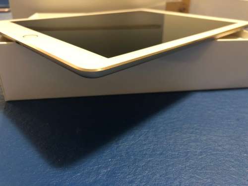 APPLE IPAD AIR  - A1475 - 16GB WIFI + 4G - DEMO - LIKE NEW + WARRANTY !!!