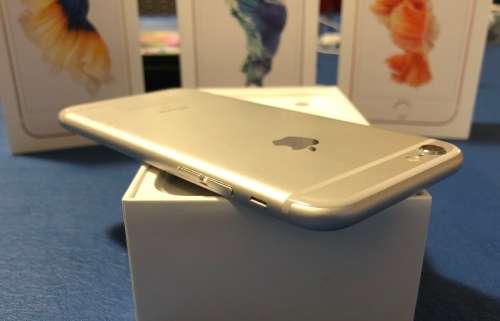 APPLE iPHONE 6S 64GB - SILVER - IN BOX - GOOD CONDITION