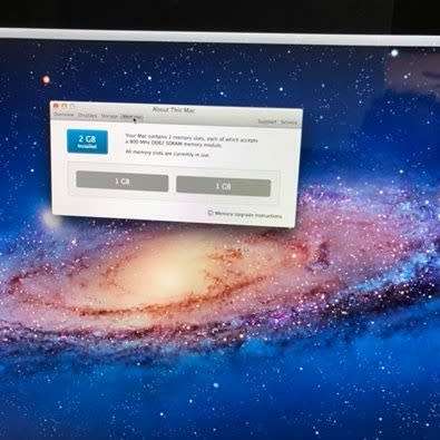 APPLE IMAC 24" A1225 - CORE 2 DUO - 320GB EXCELLENT CONDITION + APPLE KEYBOARD & MOUSE !!!