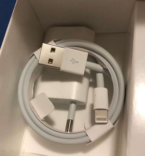 APPLE iPHONE SE 16GB - SILVER - IN BOX - DEMO UNIT ( LIKE NEW CONDITION ) + WARRANTY !!!