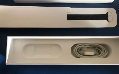 APPLE WATCH 38MM 1ST GEN - PLEASE READ !!!!! SELLING " AS IS "