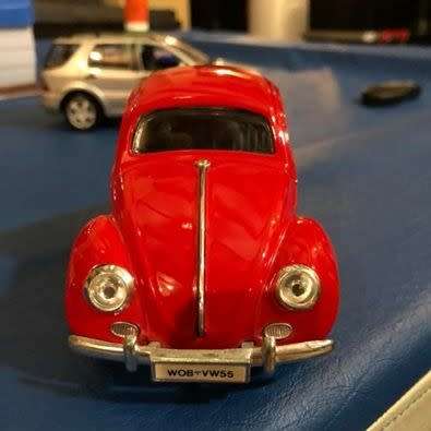 VW BEETLE 55 - 1:24 - SUNSTAR - GOOD CONDITION