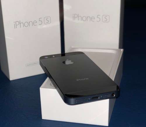 APPLE iPHONE 5S 16GB - SPACE GREY - IN BOX - EXCELLENT CONDITION
