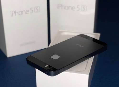 APPLE iPHONE 5S 16GB - SPACE GREY - IN BOX - EXCELLENT CONDITION