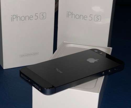 APPLE iPHONE 5S 16GB - SPACE GREY - IN BOX - EXCELLENT CONDITION