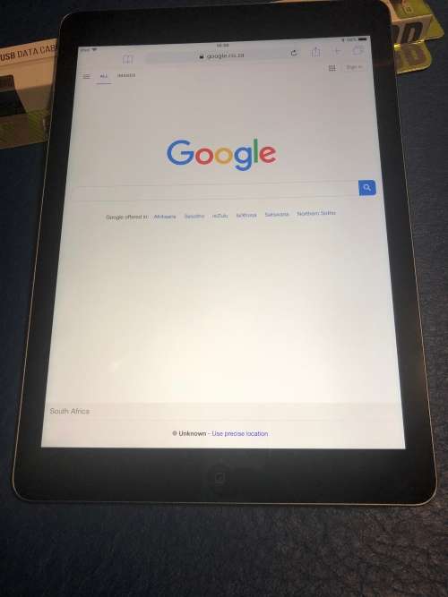APPLE IPAD AIR  - A1474 - 32GB WIFI - GOOD CONDITION - BARGAIN !!!!!!