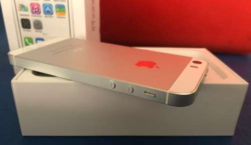APPLE iPHONE 5S 16GB - SILVER - IN BOX - EXCELLENT CONDITION