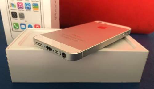 APPLE iPHONE 5S 16GB - SILVER - IN BOX - EXCELLENT CONDITION