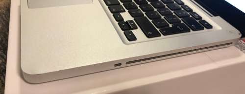 MACBOOK PRO 13" A1278 MC700 -i5 -2.3GHZ - 4GB - 320GB - GOOD CONDITION