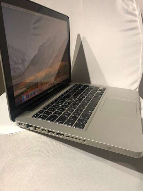 MACBOOK PRO 13.3"  - i5 - 2.4GHZ- 8GB - 500GB - A1278 MD313 - GOOD CONDITION