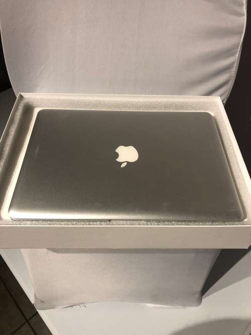 MACBOOK PRO 13.3"  - i5 - 2.4GHZ- 8GB - 500GB - A1278 MD313 - GOOD CONDITION