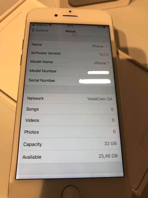 APPLE iPHONE 7 - 32GB - SILVER - GOOD CONDITION