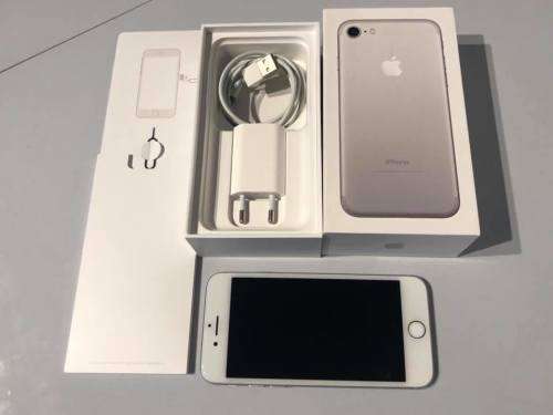 APPLE iPHONE 7 - 32GB - SILVER - GOOD CONDITION