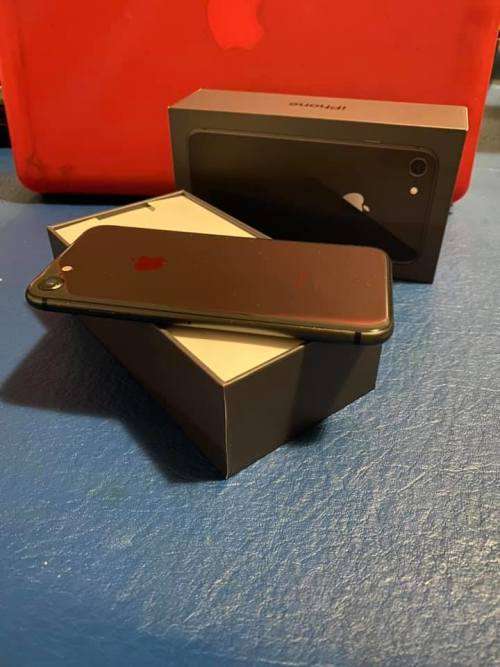 APPLE iPHONE 8 - 64GB - SPACE GREY - EXCELLENT CONDITION " LIKE NEW"