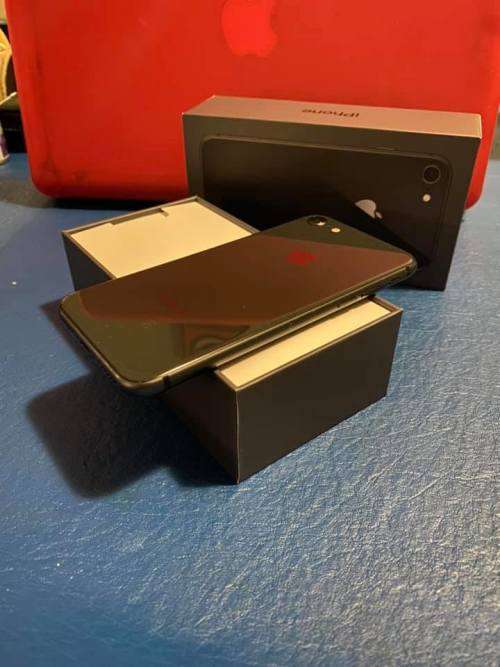 APPLE iPHONE 8 - 64GB - SPACE GREY - EXCELLENT CONDITION " LIKE NEW"