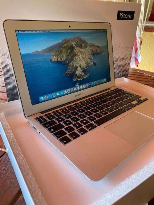MACBOOK AIR 11" - 2013 - i5, 4gb, 128gb, EXCELLENT CONDITION + WARRANTY
