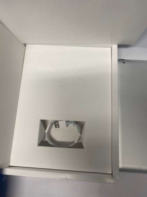 APPLE IPAD 3  - 16GB WIFI - CELLULAR  DEMO UNIT