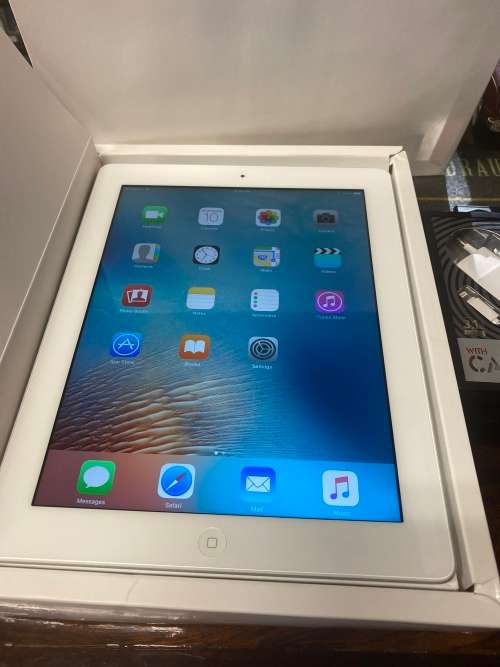 APPLE IPAD 3  - 16GB WIFI - CELLULAR  DEMO UNIT
