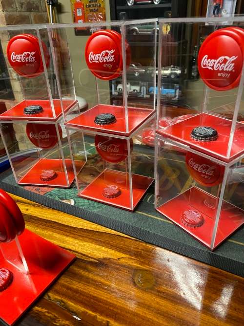 COCA COLA YO-YO IN CUSTOM DISPLAY CASE