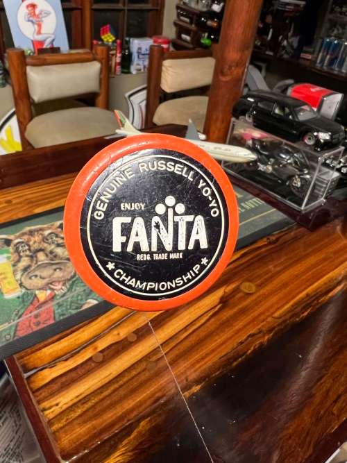 GENUINE RUSSELL YO-YO - FANTA CHAMPIONSHIP - BILINGUAL  - RARE !!!!