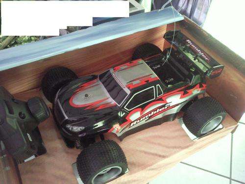 BIG Radio Control car, 1/10 scale rechargeable.........offroader