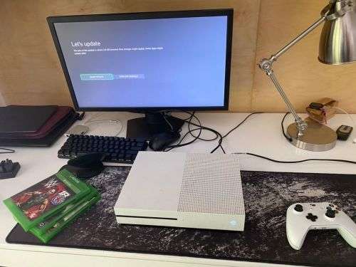 Xbox One S 500GB with Games and Controller (No Reserve)