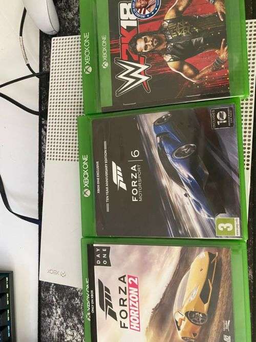 Xbox One S 500GB with Games and Controller (No Reserve)