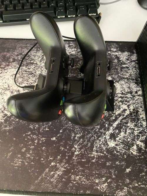 Xbox One 500GB with 2 Controllers