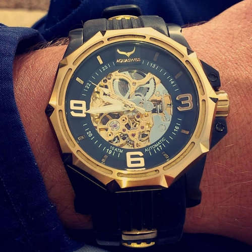 AQUASWISS Men's VESSEL **AUTOMATIC** Swiss Watch BRAND NEW w/ box and papers