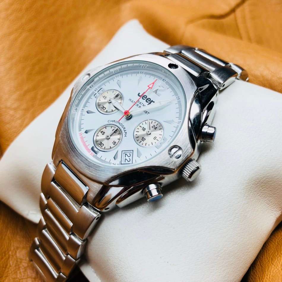 brand new!! JEEP Rugged Chronograph Watch 40mm with Jeep Tin and papers