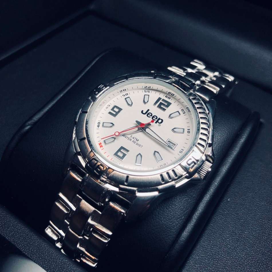 JEEP Men's United States 3H Quartz Worn Rugged Look Watch BRAND NEW