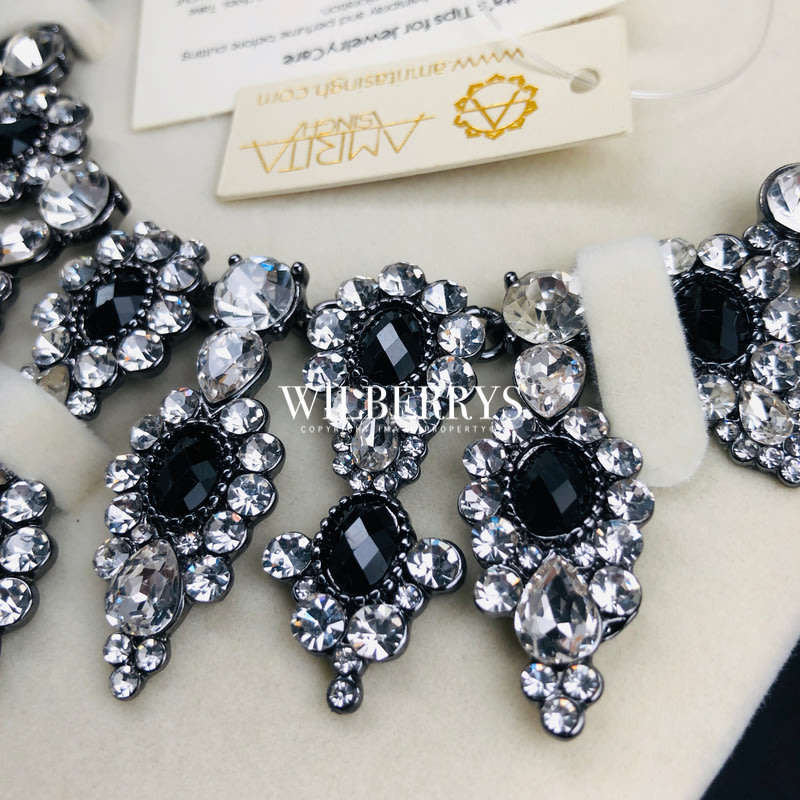 HOT! Must see! Retail: R2,900.00 AMRITA NEW YORK Imperial Necklace Black