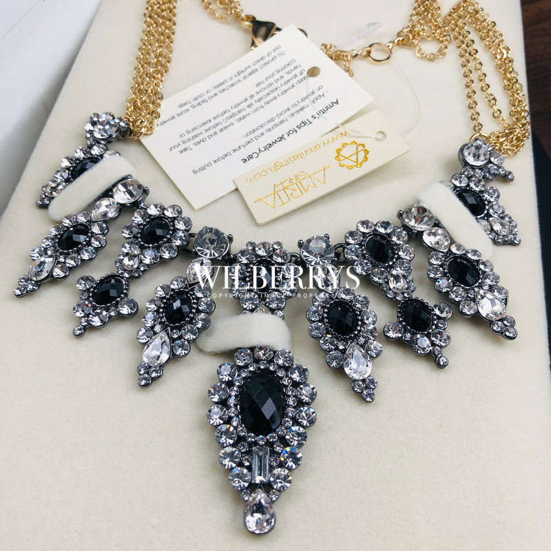 HOT! Must see! Retail: R2,900.00 AMRITA NEW YORK Imperial Necklace Black