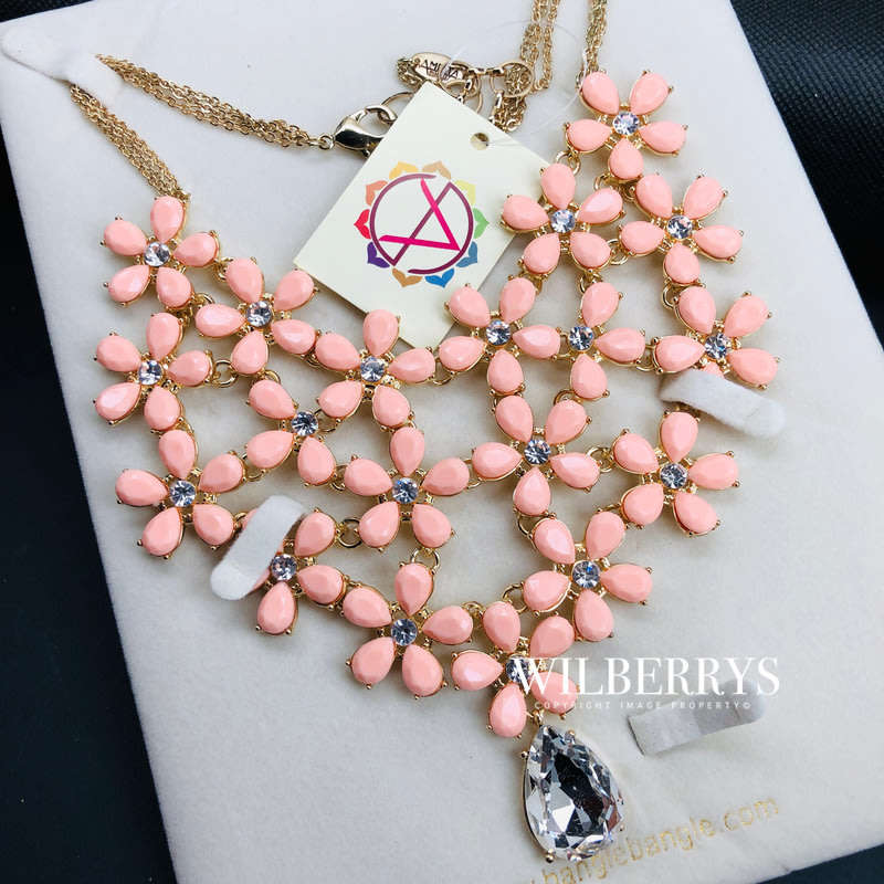last 1 left! Retail: R2,900.00 AMRITA NEW YORK Hamptons Emily Resin Bib Peach