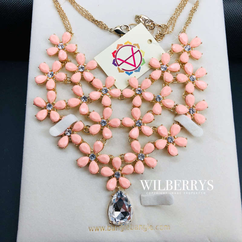 last 1 left! Retail: R2,900.00 AMRITA NEW YORK Hamptons Emily Resin Bib Peach