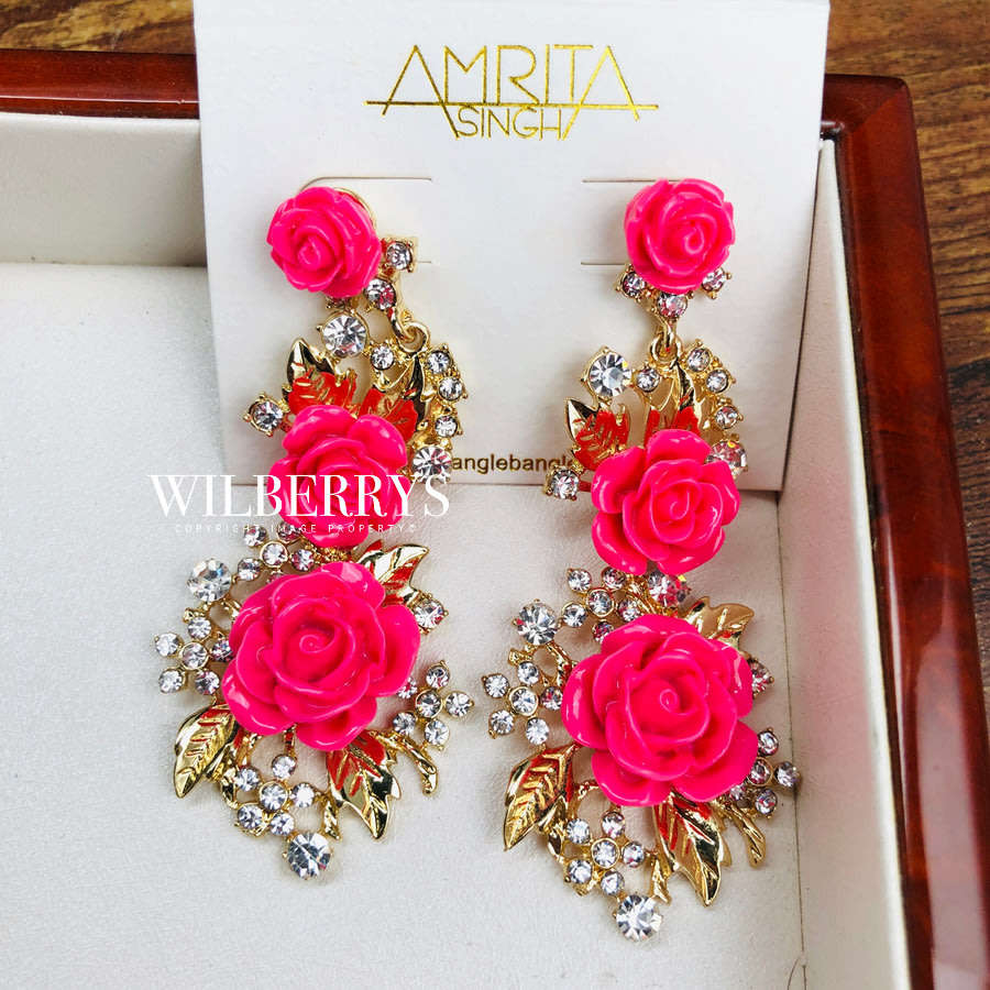 Must see! Retail: R1050.00 AMRITA NEW YORK Lyon Floral Earring Fuschia