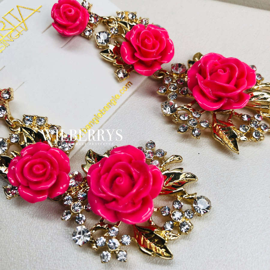 Must see! Retail: R1050.00 AMRITA NEW YORK Lyon Floral Earring Fuschia