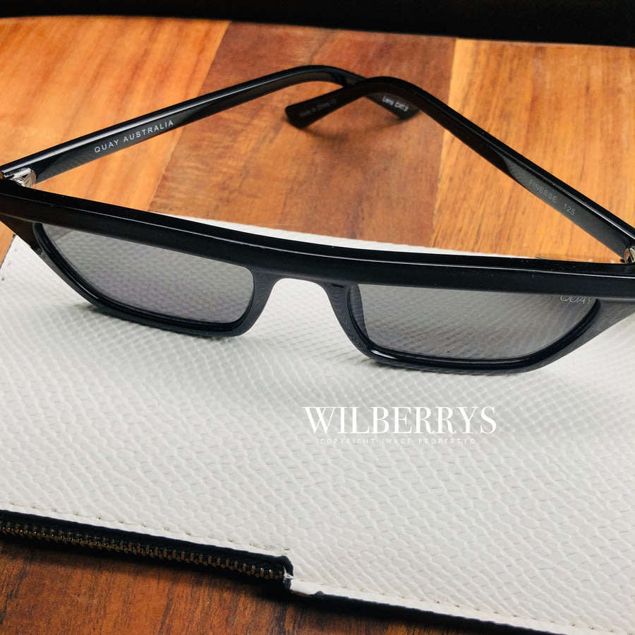 Must see!! QUAY Women's J'LO Jennifer Lopez FINESS Sunglasses **AUTHENTIC BRAND NEW