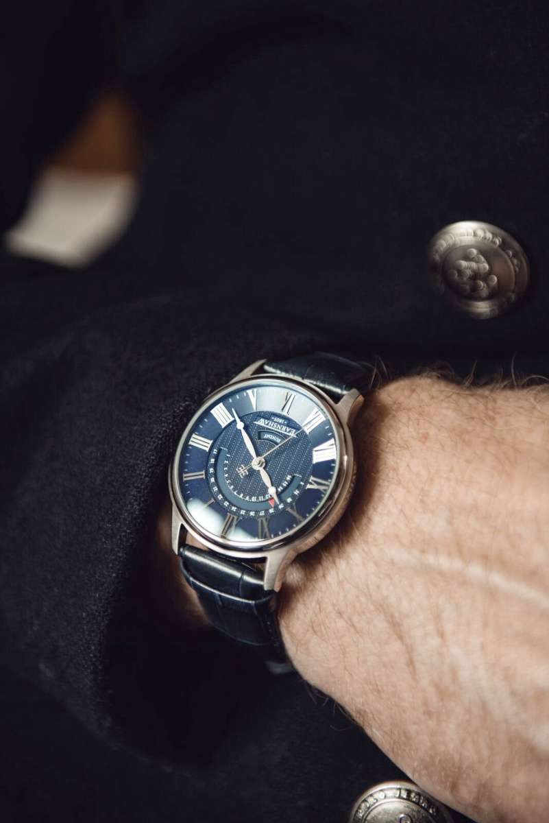 Retail: R8,200.00 Thomas Earnshaw British Grande Date Leather Watch GENUINE, BRAND NEW